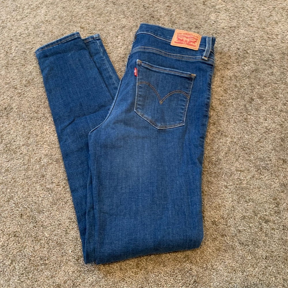 720 High rise super skinny Levi jeans.